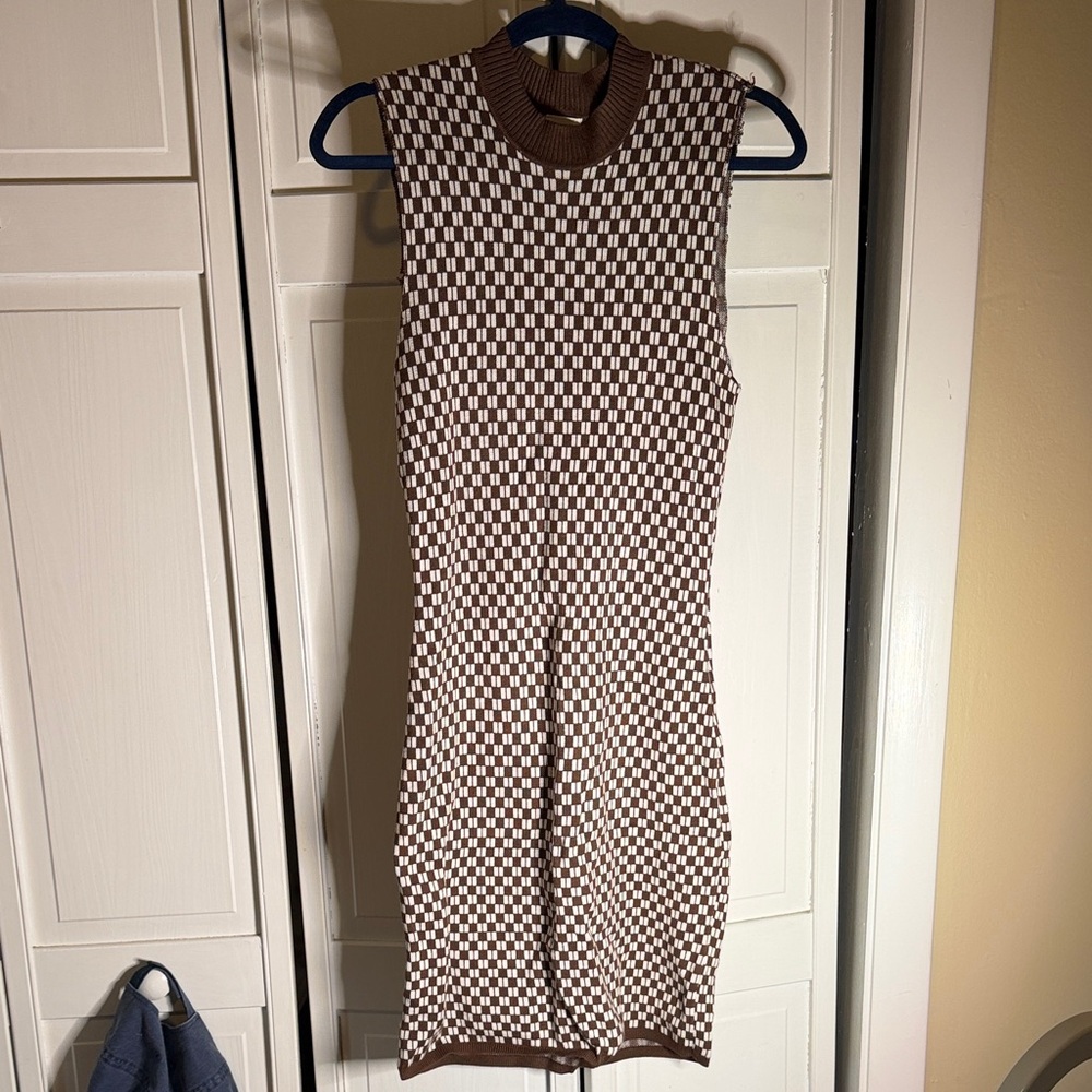Abercrombie & Fitch Brown and Cream Checkered Midi Dress